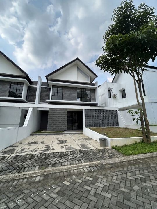 Dikontrakkan Rumah Terjangkau di BSB City, Semarang, LT 150m²