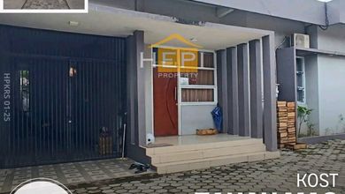 Rumah Elegan di Tanah Mas, Semarang, 12 Kamar Tidur, LT 510m²