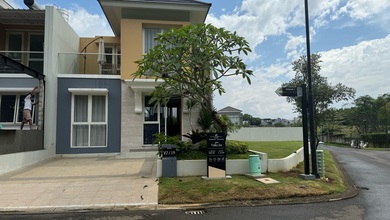 Jual Rumah Bagus Luas 160 m2 area BSB City, Semarang