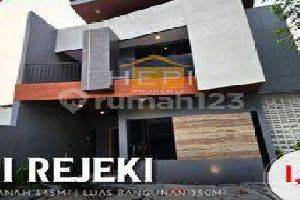 Jual Rumah Mewah Luas 145 m2 di Sri Rejeki, Semarang