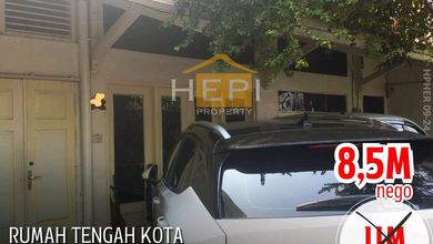 Rumah Prestisius di Kawasan Semarang Tengah, Semarang, LB 229m², Harga 8,5 Miliar