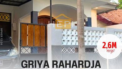 Jual Rumah Bagus LT 200 m2 di Kalicari, Semarang