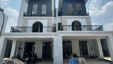 Jual Rumah Mewah Luas 215 m2 Area Gajah Mungkur, Semarang