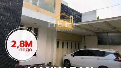 Rumah Mewah di Kawasan Semarang Barat, Semarang, LB 250m², Harga 2,8 Miliar