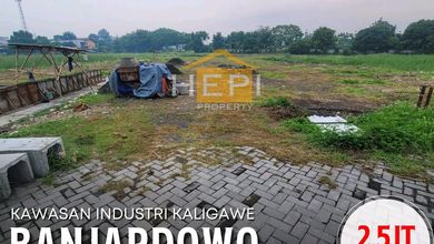 Jual Tanah di Komplek Kaligawe Pemandangan Danau dan Taman