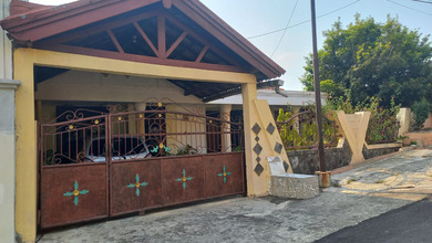 Jual Rumah Strategis di Semarang Barat, Semarang - LT 318m²