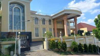 Rumah Eksklusif LT 1050 m2, di Bukit Sari, Semarang