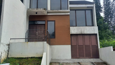 Rumah Dijual di Bukit Sari, Semarang, LB 160m², Harga Kompetitif!