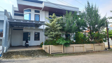 Rumah Elegan di Semarang Barat, Semarang, 5 Kamar Tidur, LT 300m²