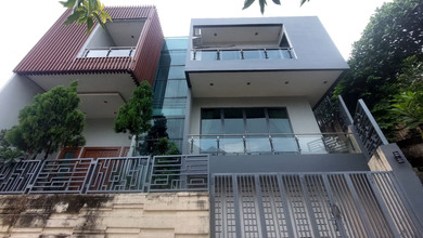 Rumah Area Luxury Gajah Mungkur, Semarang - Harga Menarik 3,99 Miliar
