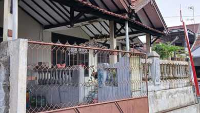 Rumah Siap Pakai di Area Ngaliyan, Semarang, LT 215m²