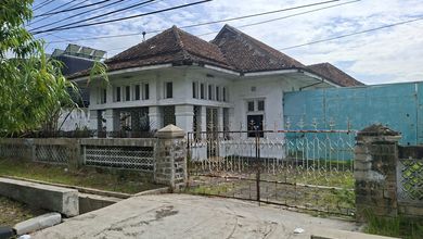Penawaran Eksklusif, rumah Prestisius di Dr Cipto Mangunkusomo, Semarang, LB 600m²