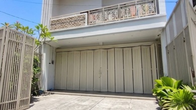 Rumah Mewah di Banyumanik, Semarang, 4 KT, LT 176m²