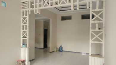 Rumah Dijual di Semarang Barat, Semarang, LB 175m², Harga Terbaik!