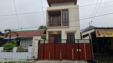 Jual Rumah Strategis di Kedungmundu, Semarang - LT 80m²