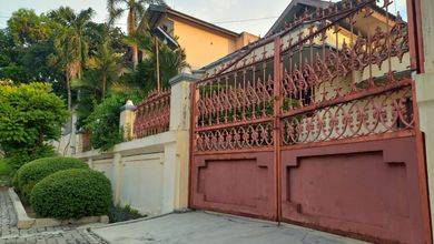 Jual Rumah Cantik LT 470 m2 di Kalibanteng kidul, Semarang
