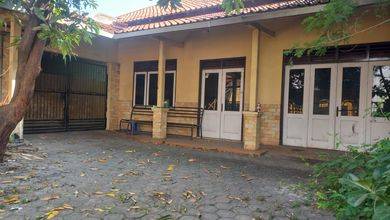 Rumah Modern Luas 400 Jual di Semarang Selatan, Semarang