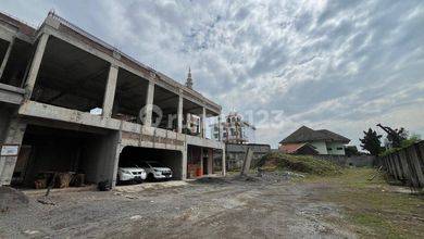 Rumah Elit LT 1612 m2, di Candisari, Semarang
