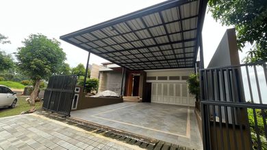 Rumah Elegan di Candi Golf, Semarang, 6 Kamar Tidur, LT 782m²