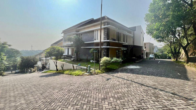 Jual Rumah Eksklusif LT 273 m2 Kawasan Tembalang, Semarang