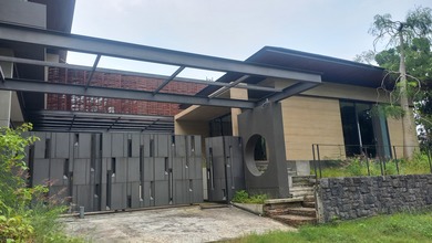 Rumah Elite di Kawasan Banyumanik, Semarang, LB 1100m², Harga 24 Miliar