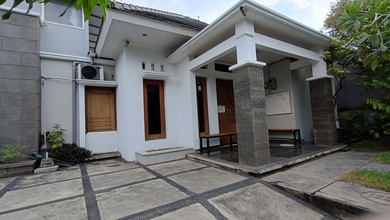 Hunian Mewah di Gajah Mungkur, Semarang, 7 Kamar Tidur, LT 292m²