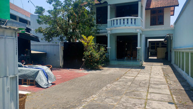 Hunian Prestisius di Kawasan Candisari, Semarang, LB 500m², Harga 15 Miliar