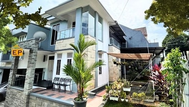 Rumah Area Premium Bukit Sari, Semarang - Harga Terbaik 5,2 Miliar