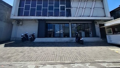 Bangunan Komersil di Raya Kedungmundu