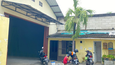 Gudang Siap Pakai di Candi Pawon Manyaran Semarang