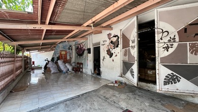 Dijual Rumah Besar bisa untuk Gudang di Citarum Semarang Timur