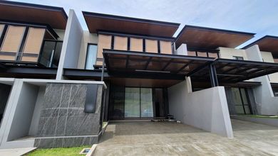 Jual Rumah Mewah Luas 189 m2 Area Candi Golf, Semarang