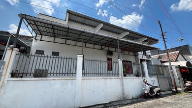 Jual Rumah Nyaman di Citarum, Semarang - LT 192m²