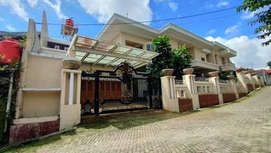 Rumah Premium area Manyaran, Semarang, LT 486 m2