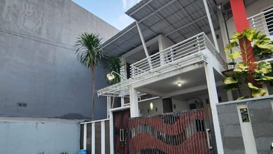 Rumah Dijual di Srondol, Semarang, LB 180m², Harga Kompetitif!