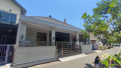 Rumah Siap Pakai di Area Bukit Sari, Semarang, LT 171m²