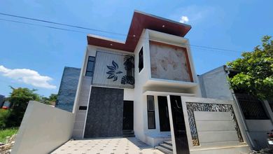 Hunian Prestisius di Kawasan Manyaran, Semarang, LB 125m², Harga 135 Miliar