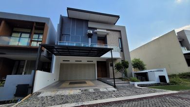 Kesempatan Eksklusif, rumah Prestisius di Candi Golf, Semarang, LB 330m²