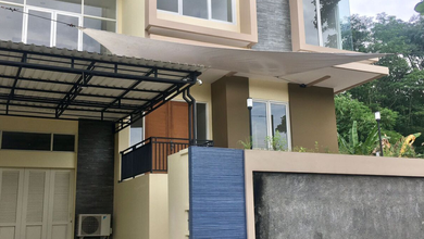 Dijual rumah Mewah di Candi Golf, Semarang - LT 294m²