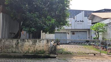 Rumah Mewah di Kawasan Semarang Barat, Semarang, LB 375m², Harga 21 Miliar