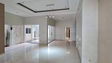 Rumah Modern LT 238 Jual area Pleburan, Semarang
