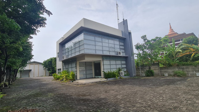 Disewakan gudang + bangunan kantor 2 lt di Marina Semarang Barat