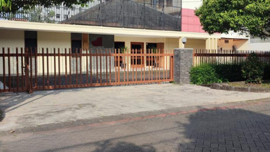 Jual Rumah Cantik Luas 1200 m2 di Semarang Tengah, Semarang