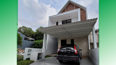 Rumah Mewah di Kawasan Bukit Sari, Semarang, LB 198m², Harga 2,7 Miliar