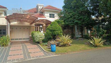 Rumah Eksklusif LT 240 m2, area Graha Padma, Semarang
