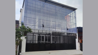 Jual Rumah Strategis di Semarang Barat, Semarang - LT 200m²