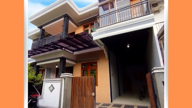 Rumah Mewah di Kawasan Gajah Mungkur, Semarang, LB 388m², Harga 3,8 Miliar