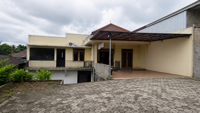 Rumah Area Premium Banyumanik, Semarang - Harga Terbaik 6,5 Miliar
