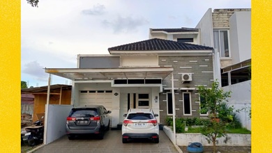 Kesempatan Rumah di Greenwood, Semarang, LB 274m², Harga 2,2 Miliar
