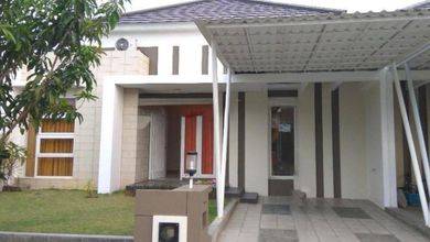 Rumah Mewah Unfurnished Lokasi Strategis di Graha Padma